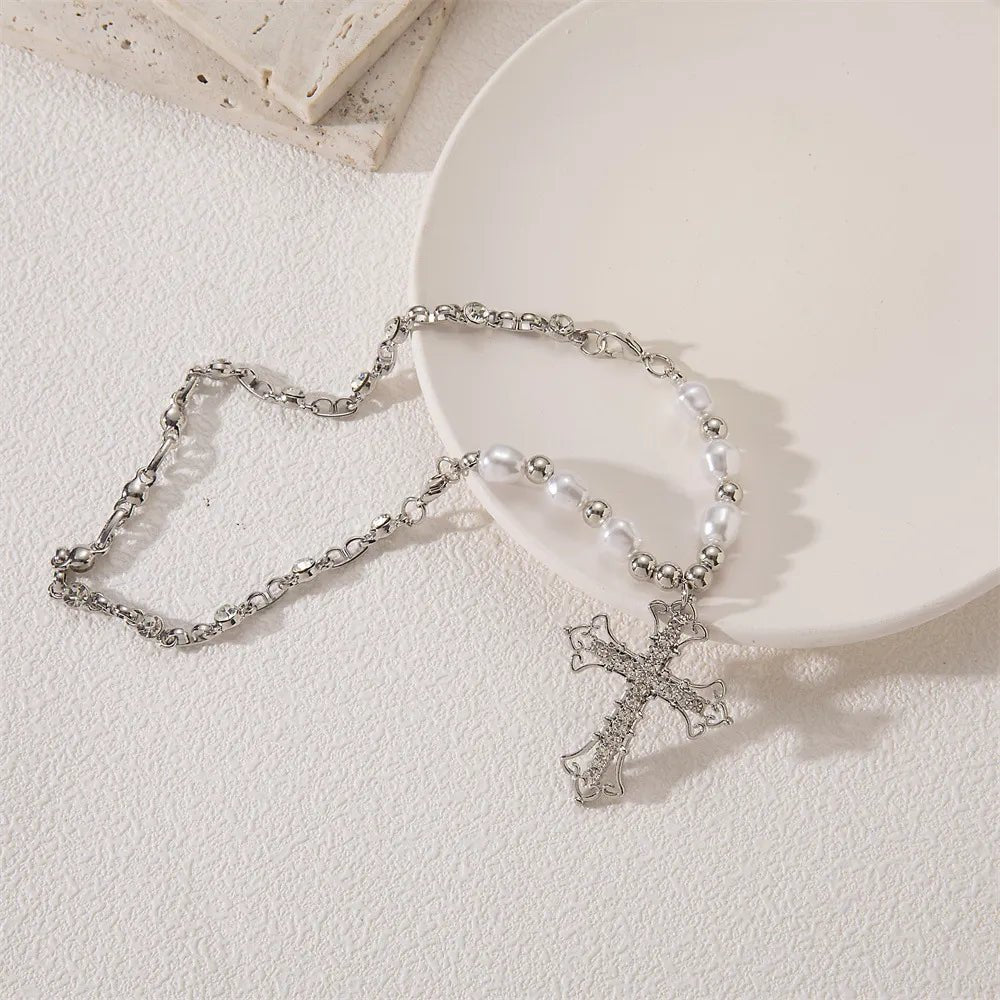 Fashion hip hop retro beaded necklace, ladies Christian cross clavicle chain, sweet punk pendant