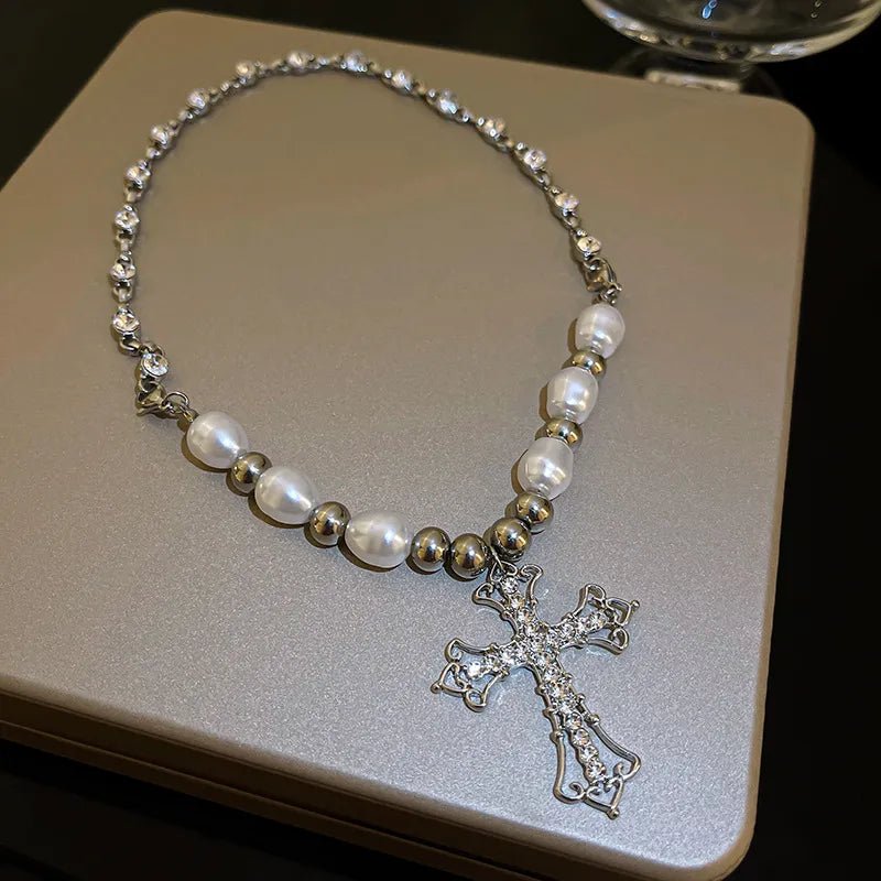 Collier de perles rétro hip hop à la mode, chaîne de clavicule en croix chrétienne pour dames, pendentif punk doux