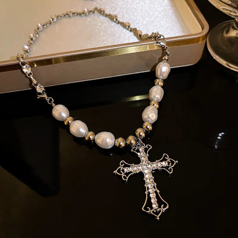 Collier de perles rétro hip hop à la mode, chaîne de clavicule en croix chrétienne pour dames, pendentif punk doux