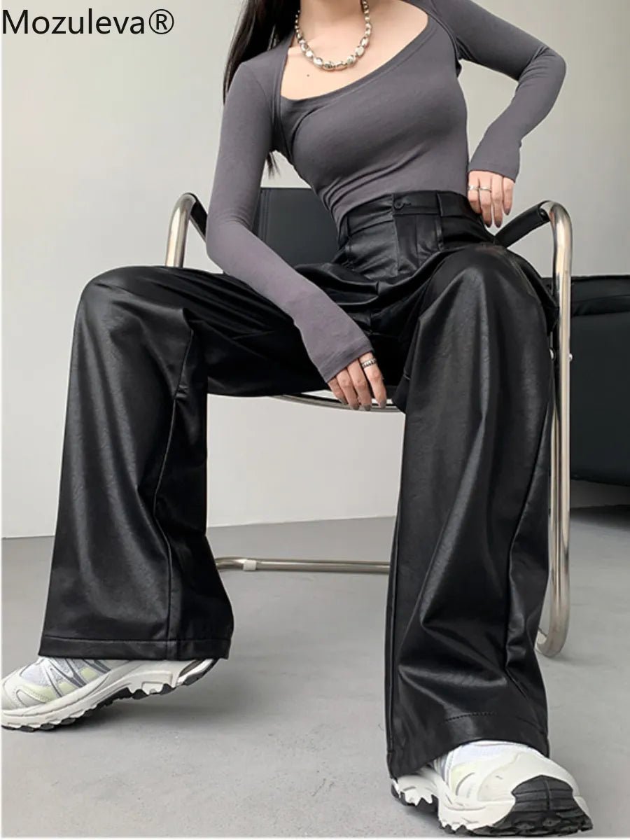 Calças elegantes de couro sintético PU com bolsos soltos e pernas largas